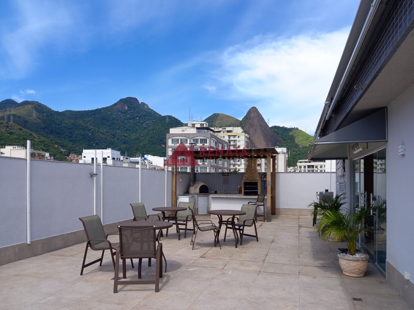 Churrasqueira e salão de festas